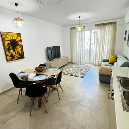 Apartment Coolwaters In *
